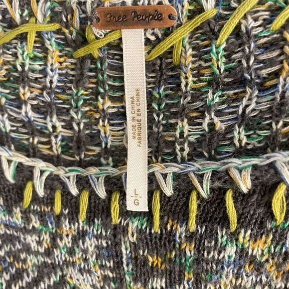 Free People Embroidered Knit Gray Green Boho Sweater Size Large - Picture 4 of 7